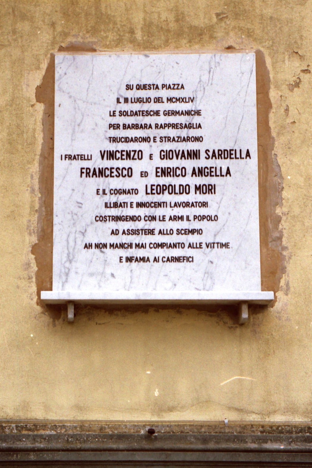 Lapide commemorativa di Ponticello, dedicata alle vittime delle rappresaglie tedesche.