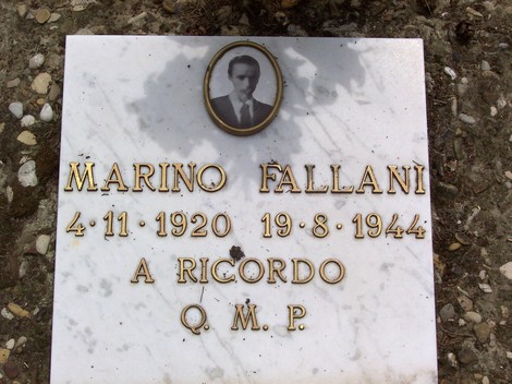 Targa commemorativa di Marino Fallani nel Sacrario del cimitero di Badia a Settimo.