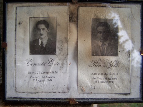Memoriale commemorativo per i martiri Gello, commemorando Cencetti Erio e Pini Nello, fucilati nel 1944.