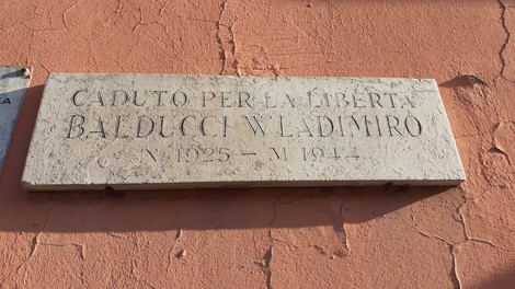 Lapide commemorativa dedicata a Balducci Wladimiro, caduto per la libertà.