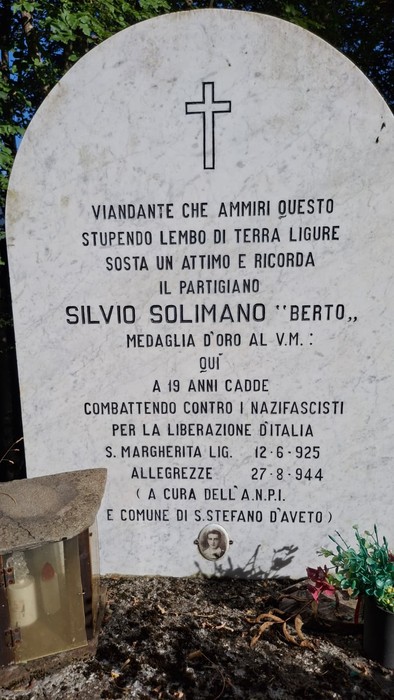 Lapide a Solimano, Comune di Santo Stefano d'Aveto (GE), foto 2