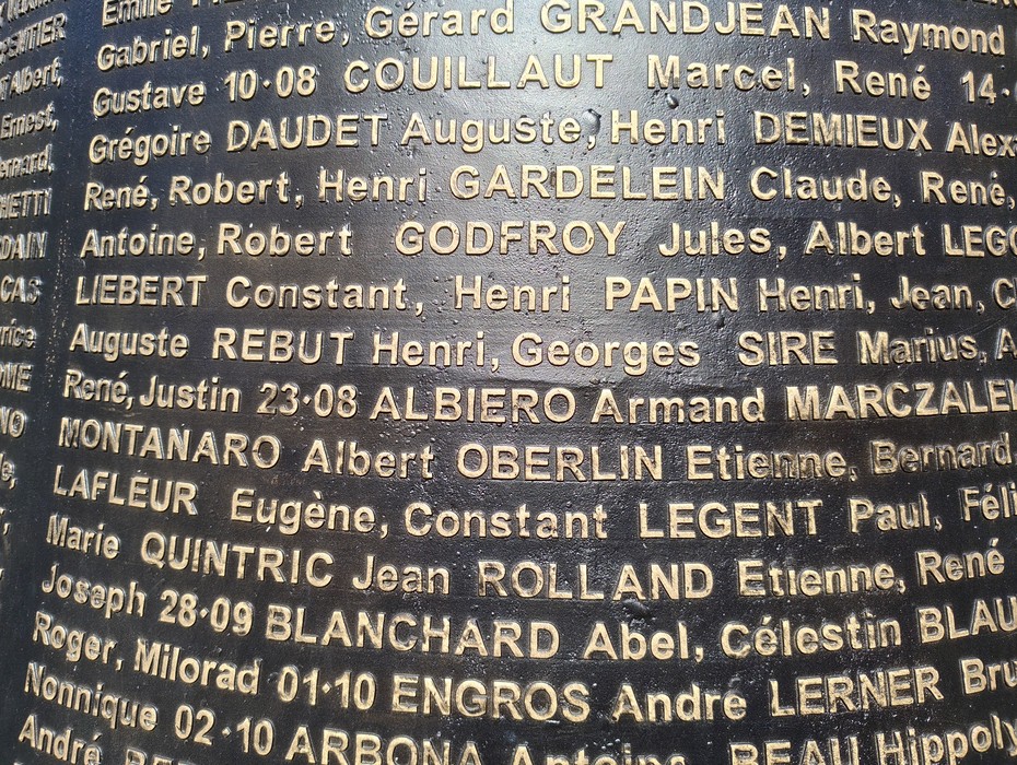 Monumento ai resistenti e agli ostaggi, Francia, foto 14