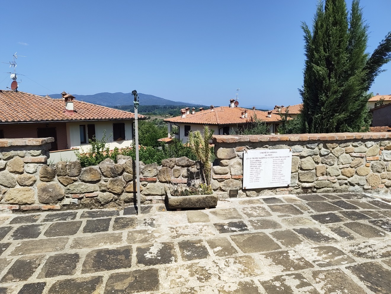 Lapide dell'aia Pecci, Comune di Cavriglia (AR), foto 1