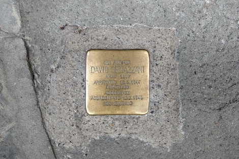 Pietra d'inciampo dedicata a David Genazzani, simbolo della memoria storica e delle vittime dell'Olocausto.