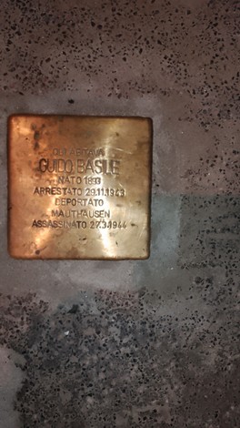 Pietra d'inciampo a Basile, commemorativa di Guido Basile, vittima della deportazione nazista.