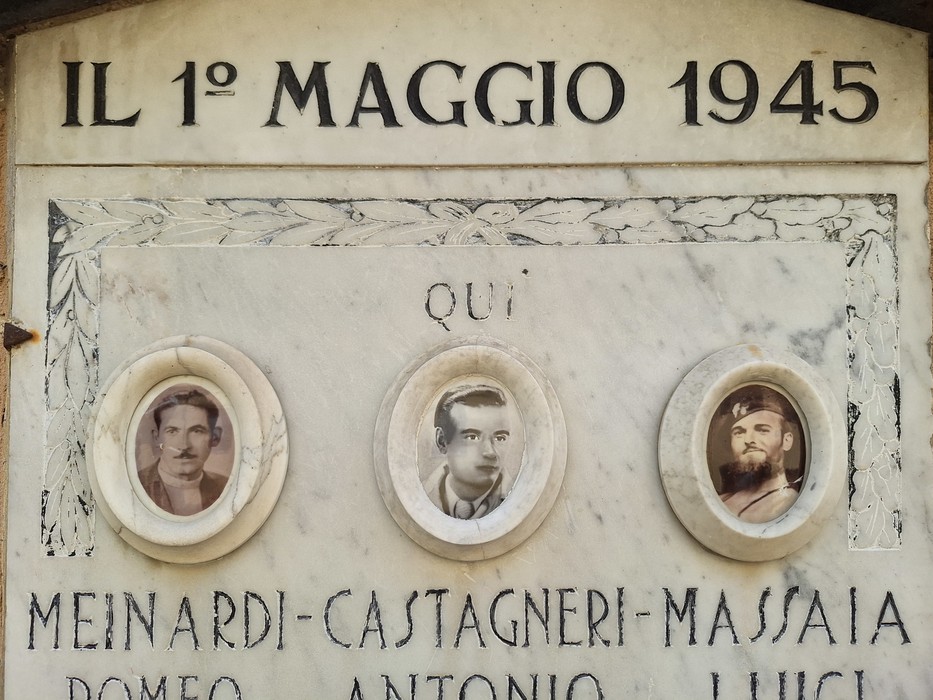 Lapide a Meinardi, Castagneri e Massaia, Comune di Robassomero (TO), foto 2