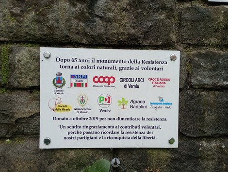 Monumento alla Resistenza, simbolo di libertà e riconoscimento per i volontari della memoria storica.