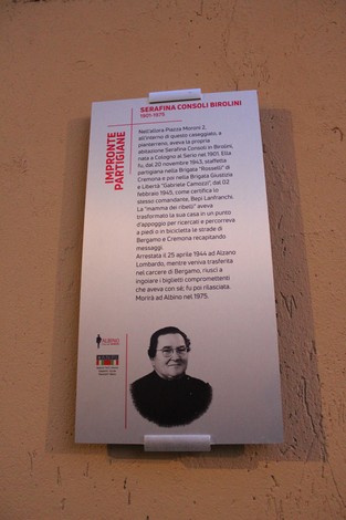 Immagine commemorativa dedicata a Serafina Consoli Birolini, attivista partigiana, con un breve racconto della sua vita.