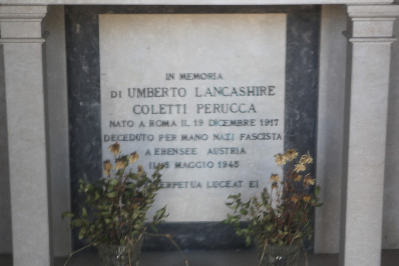 Cenotafio di Coletti Perucca, in memoria di Umberto Lancashire, vittima del regime nazifascista.
