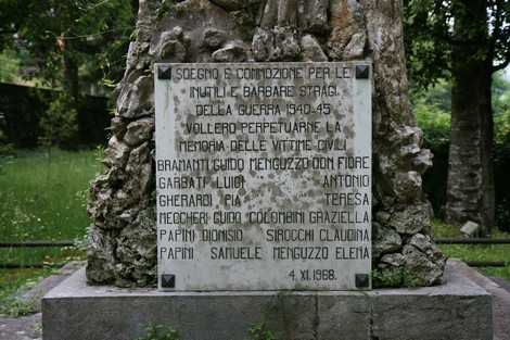 Monumento ai caduti di Mulina, in ricordo delle vittime civili della guerra 1940-45.