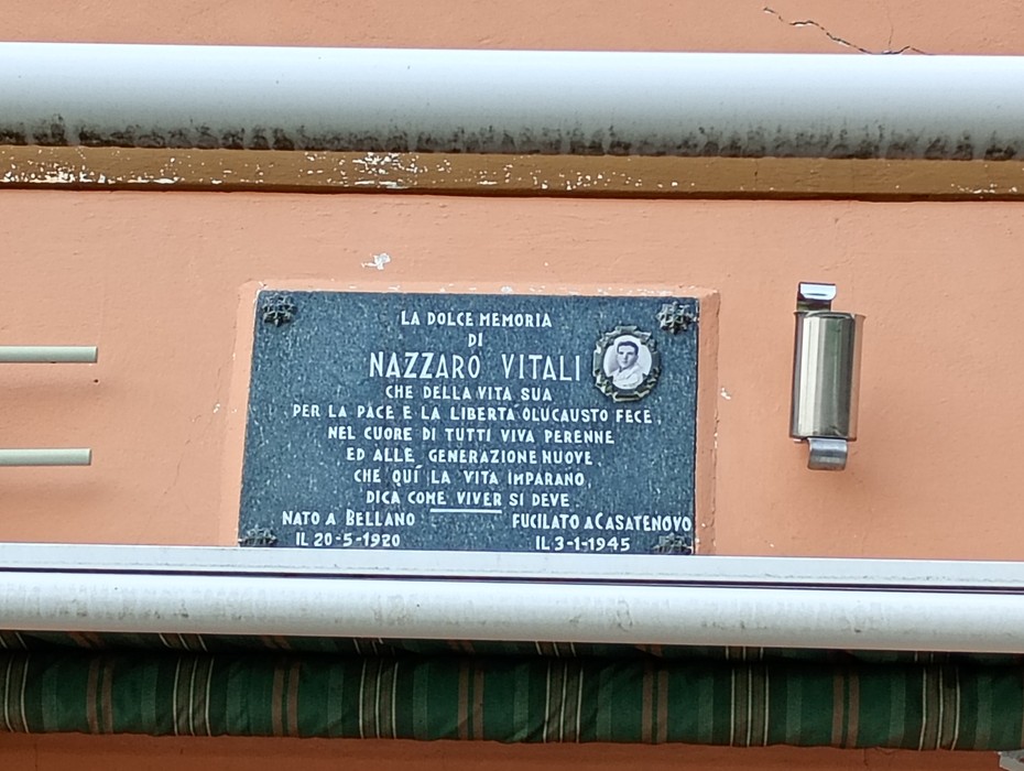 Lapide a Vitali, Comune di Bellano (LC), foto 2