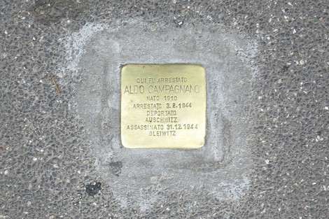 Pietra d'inciampo dedicata ad Aldo Campagnano, commemorativa delle persecuzioni subite durante l'Olocausto.