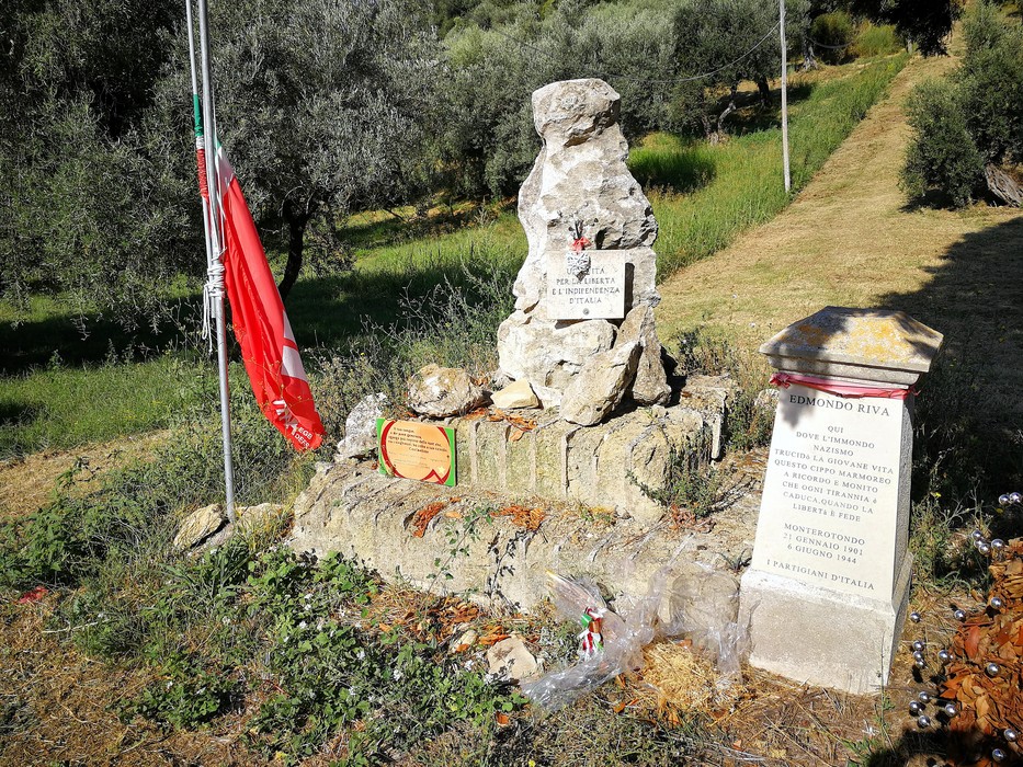 Cippi a Riva, Comune di Fara in Sabina (RI), foto 5
