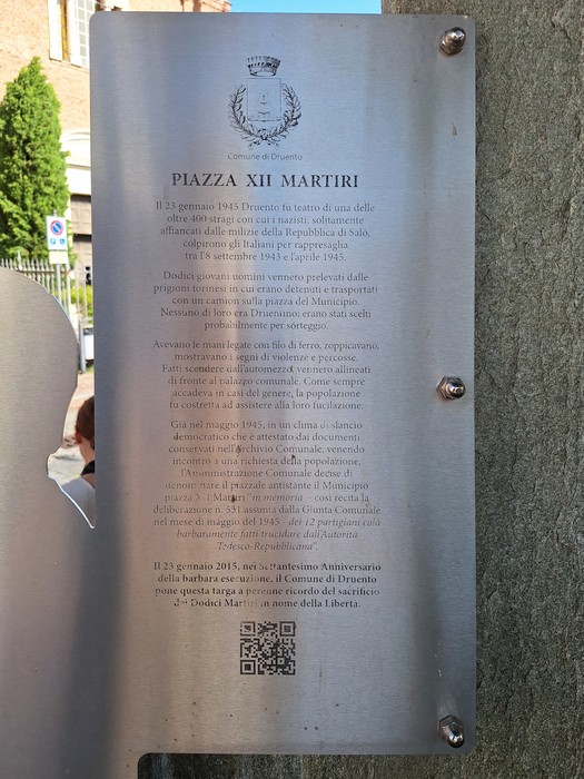 Cippo ai XII Martiri, Comune di Druento (TO), foto 2