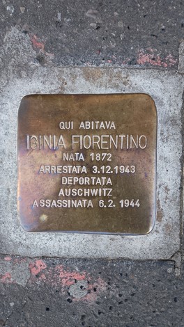 Pietra d'Inciampo dedicata a Iginia Fiorentino, commemorazione della sua deportazione e assassinato ad Auschwitz.