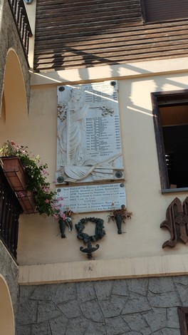 Lapide ai caduti, Comune di Salbertrand (TO), foto 1