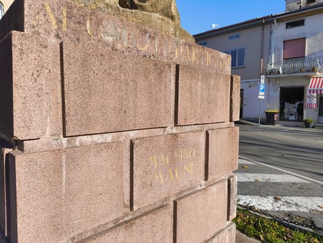 Monumento ai caduti partigiani, commemorazione della resistenza e della lotta per la libertà.