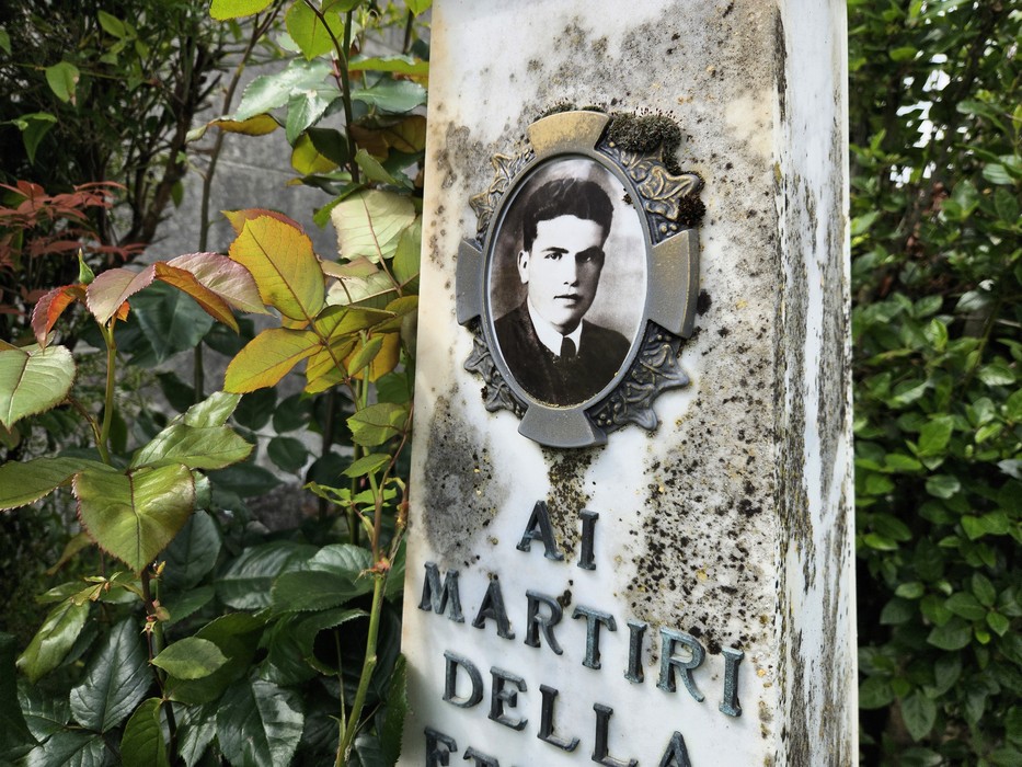 Cippo a Rossi, Comune di Pomponesco (MN), foto 2