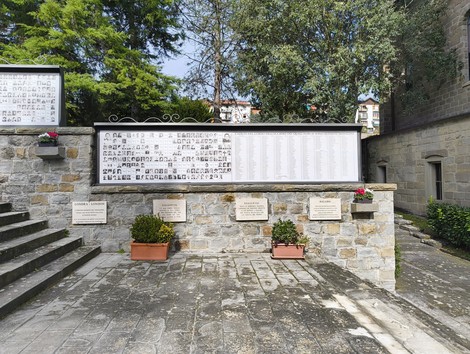 Sacrario dei Martiri di Marzabotto, commemorazione delle vittime della strage nazista durante la Seconda Guerra Mondiale.