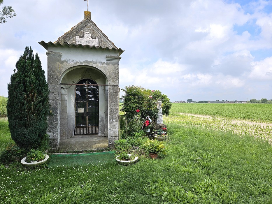 Cippo a Rossi, Comune di Pomponesco (MN), foto 5