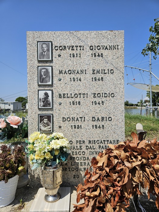 Cippo a Corvetti, Magnani, Bellotti e Donati, Comune di Comacchio (FE), foto 2
