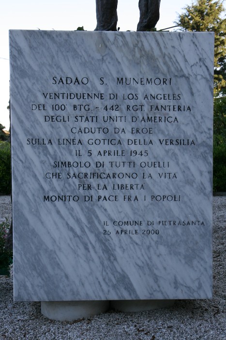 Monumento al soldato alleato, dedicato a Sadao S. Munemori, eroe caduto per la libertà il 5 aprile 1945.