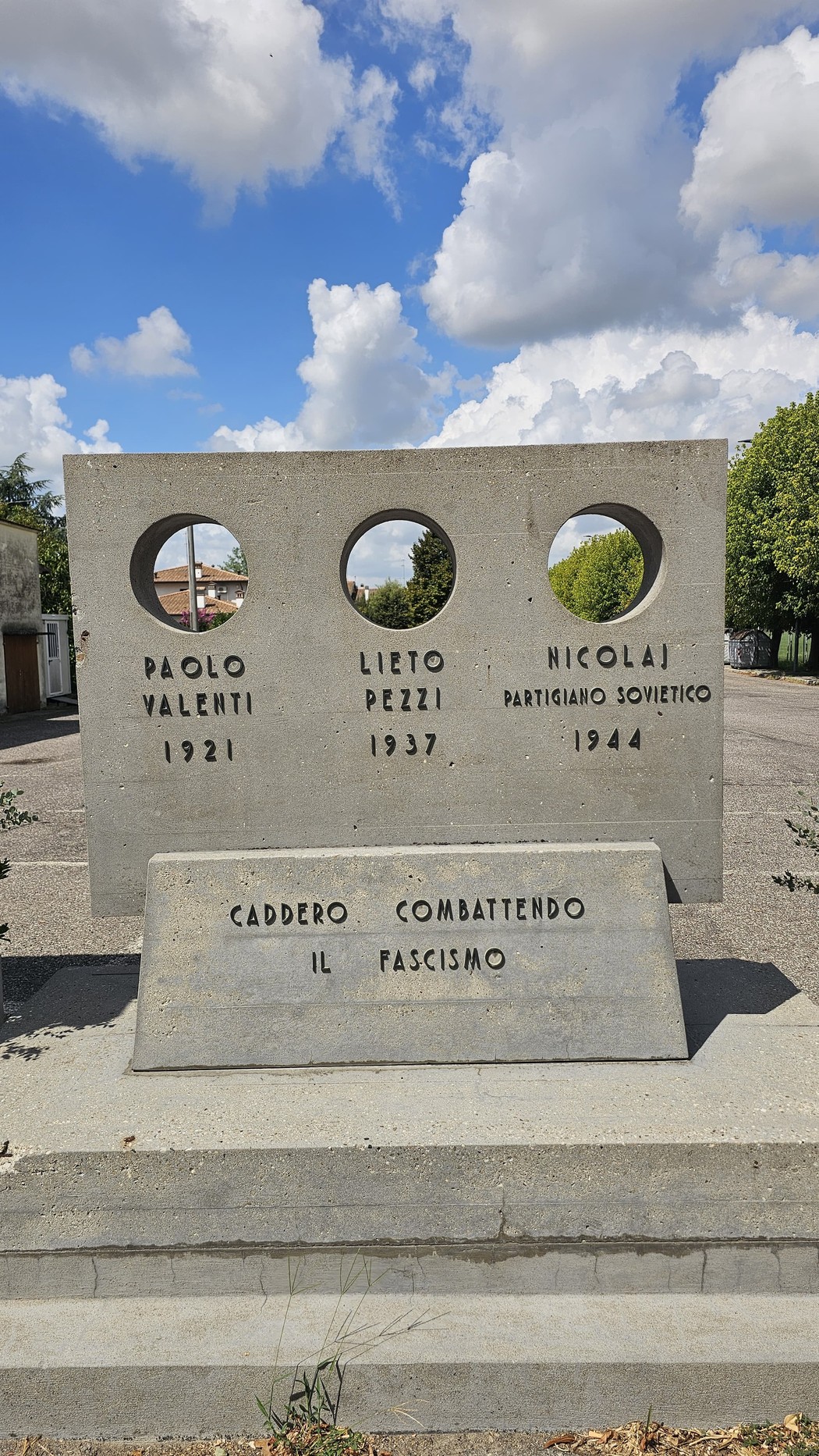 Monumento a Valenti, Pezzi e Nicolaj, Comune di Bagnacavallo (RA), foto 1