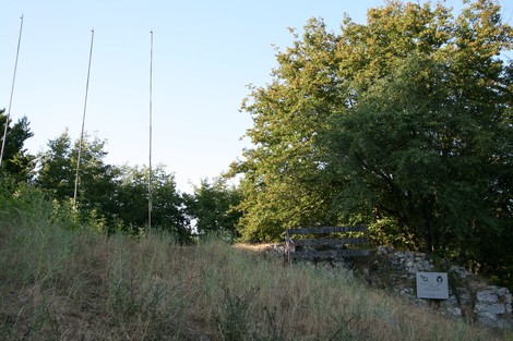 Monumenti del Parco della Linea Gotica, un luogo di memoria e storia immerso nella natura.