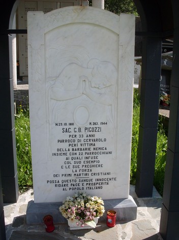 Sepolcro dedicato a C.B. Pigozzi, parroco di Cerverolo, in memoria delle sue virtù e del suo sacrificio.