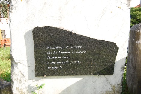 Parco della Resistenza di Caniparola, un luogo di memoria e riflessione, immerso nella natura.