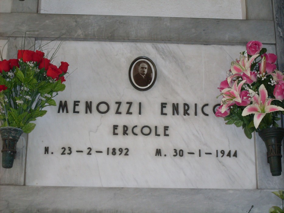 Monumento commemorativo ai caduti per la libertà a Rio Saliceto, onore a chi ha sacrificato la vita.