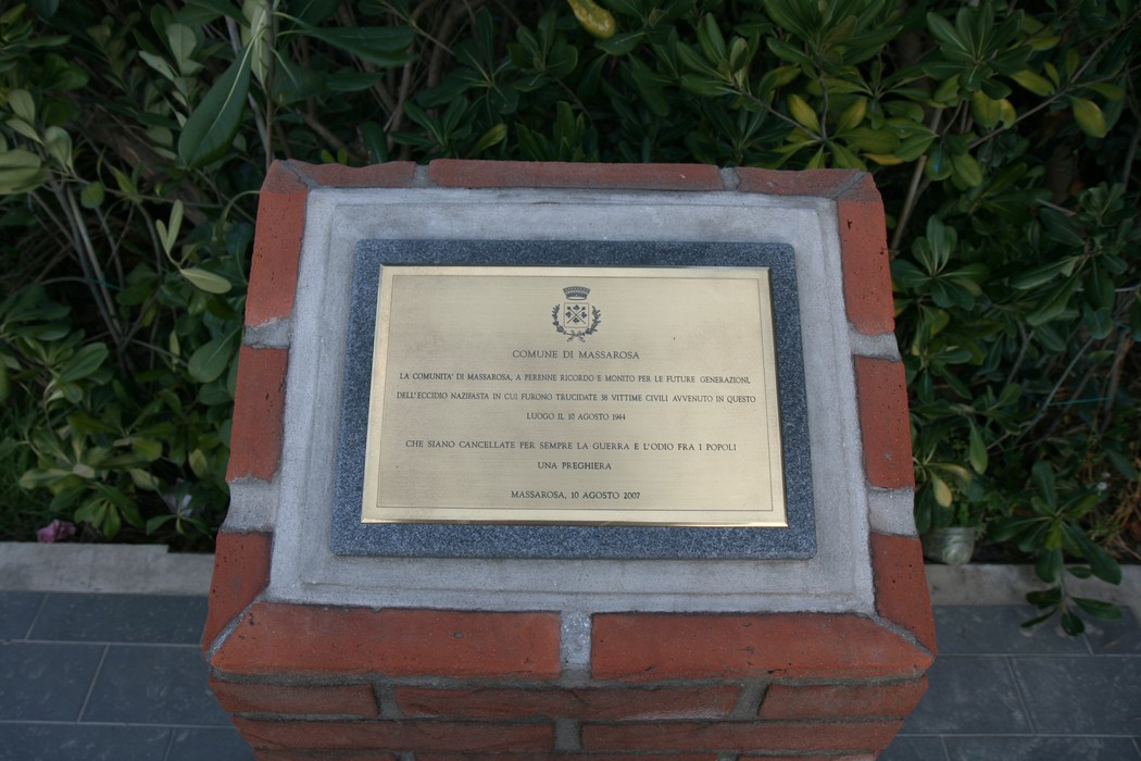 Cippo di Sassaia, monumento commemorativo situato a Malagnino, dedicato alla storia locale.