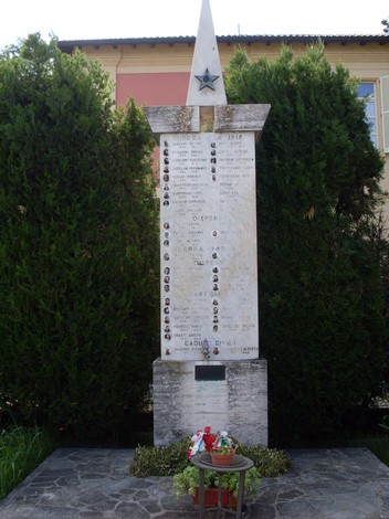 Monumento ai Caduti di Masone, commemorazione dedicata ai soldati della Prima Guerra Mondiale.