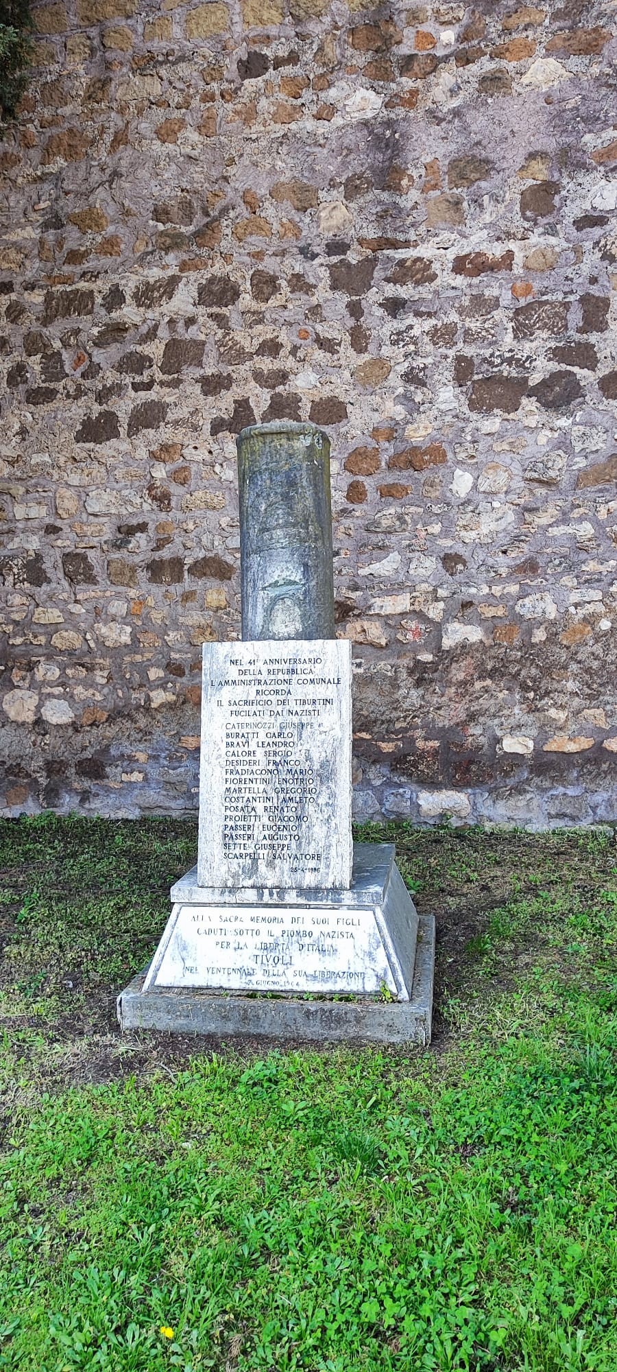 Monumento commemorativo dedicato alle vittime fucilate dai nazisti.