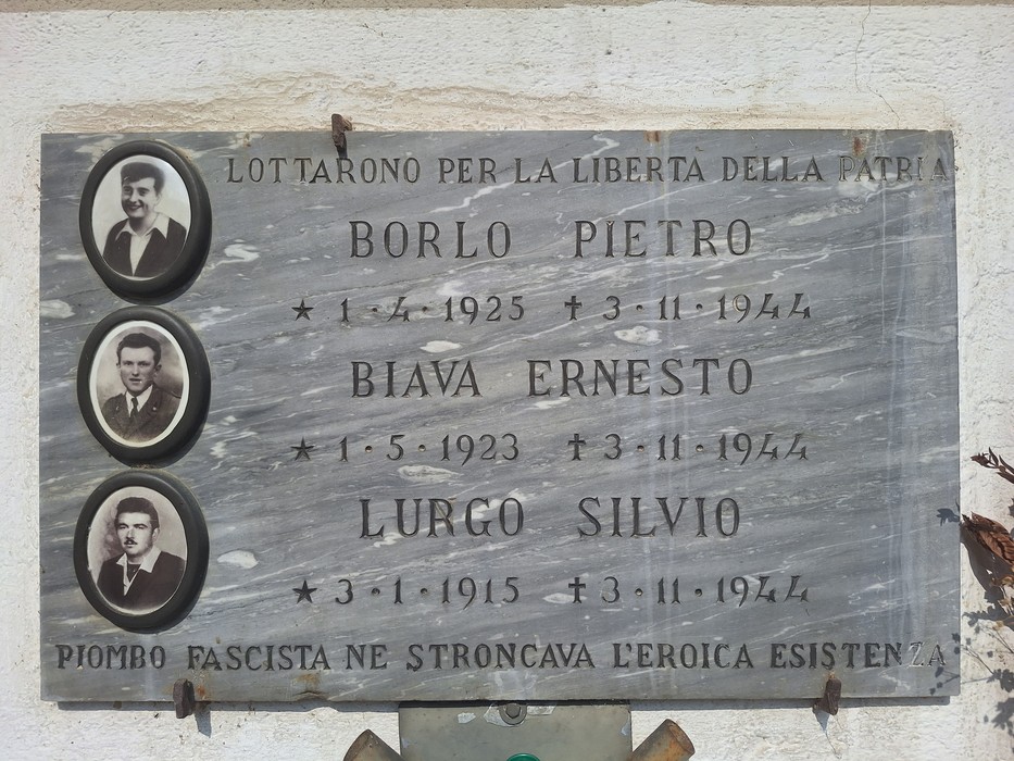 Lapide a Borlo, Biava e Lurgo, Comune di Rivarossa (TO), foto 2