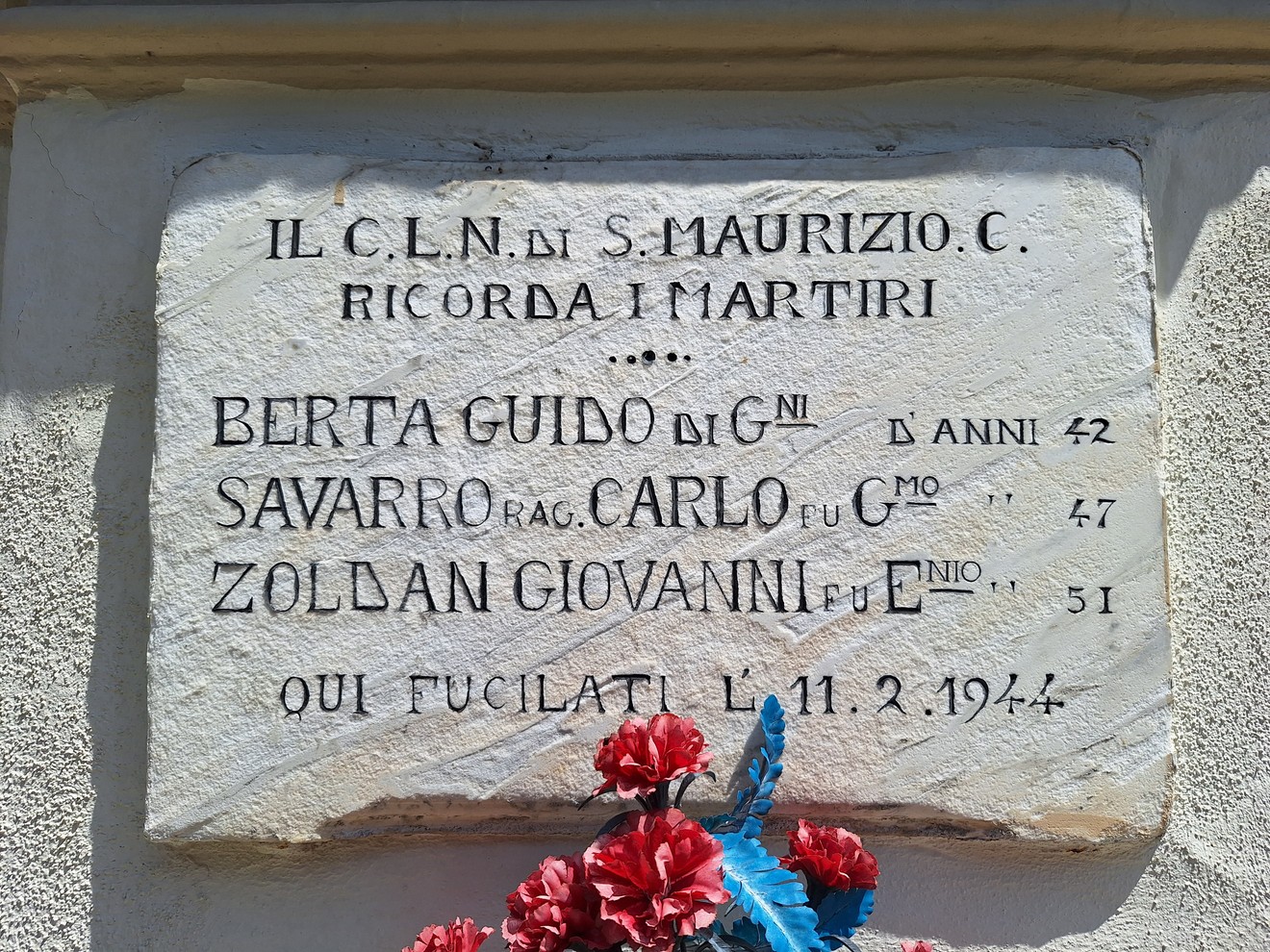 Lapide a Berta, Savarro e Zoldan, Comune di San Maurizio Canavese (TO), foto 1