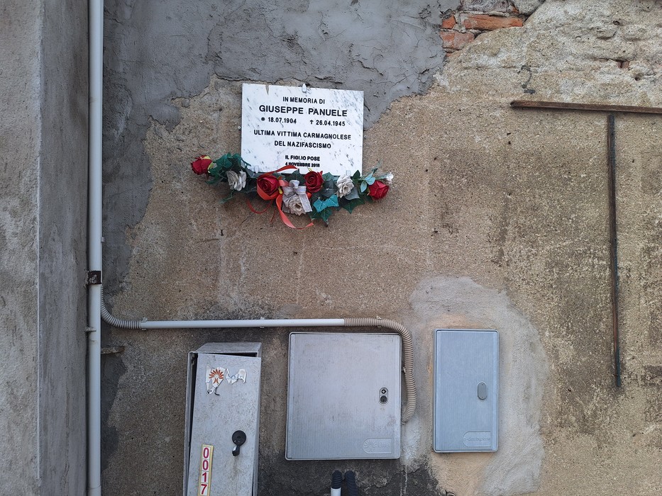 Lapide a Panuele, Comune di Carmagnola (TO), foto 2