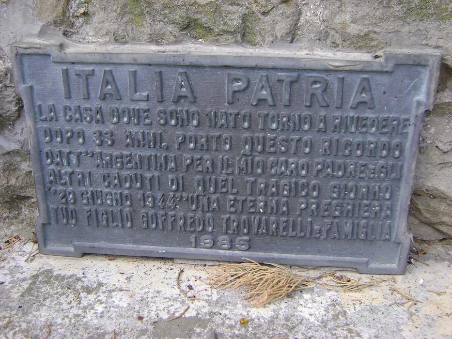 Monumento ai Caduti dell'eccidio di Montalvello, commemorazione delle vittime del tragico evento del 1944.