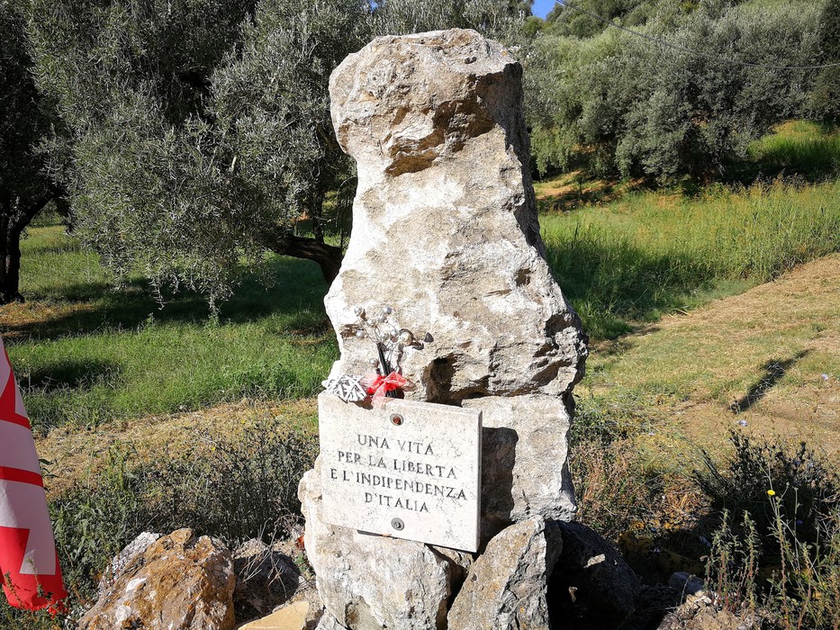 Cippi a Riva, Comune di Fara in Sabina (RI), foto 3