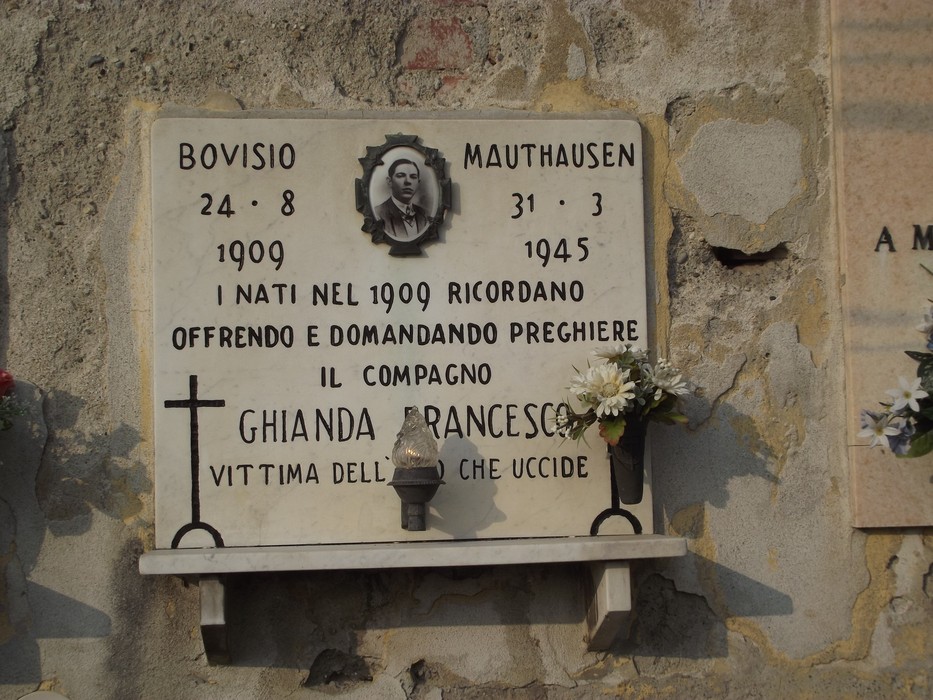 Lapidi commemorative ai Partigiani di Bovisio Masciago, in onore dei caduti durante la Resistenza.