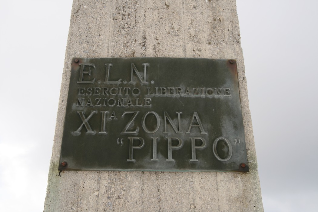 Monumento alla XI Zona "Pippo", dedicato all'Esercito di Liberazione Nazionale.