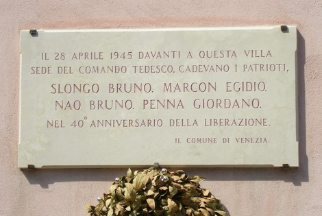 Lapide commemorativa a Marcon per Slongo, Nao e Penna, in memoria dei patrioti del 1945.