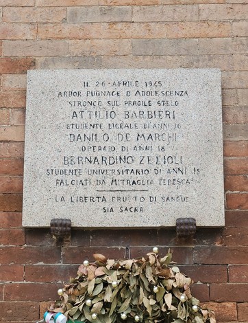 Lapide a Barbieri, De Marchi e Zelioli, Comune di Cremona (CR), foto 1