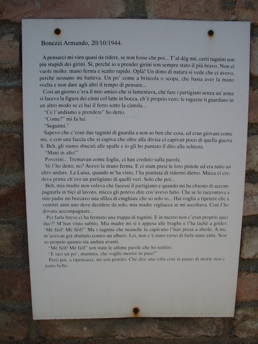 Cippo a Bonezzi: memoriale dedicato a Armando Bonezzi, con riflessioni sulla guerra e i suoi effetti.