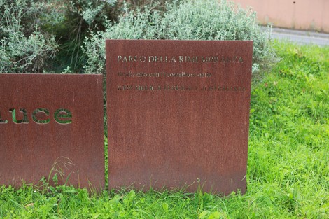 Il Parco della Rimembranza, un luogo di pace e natura, ideale per passeggiate e riflessioni.