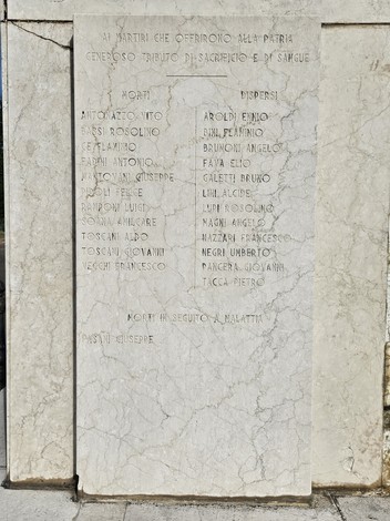 Monumento ai Caduti di San Giovanni in Croce, dedicato ai martiri che hanno sacrificato la vita per la patria.