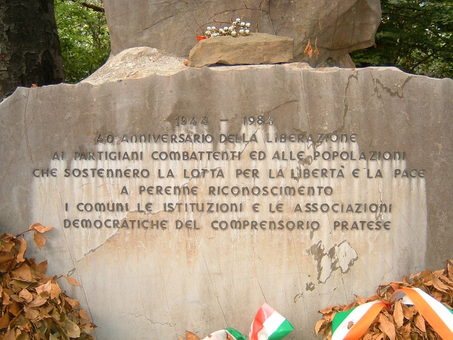 Monumento commemorativo dedicato ai partigiani e alle popolazioni che hanno lottato per la libertà e la pace.