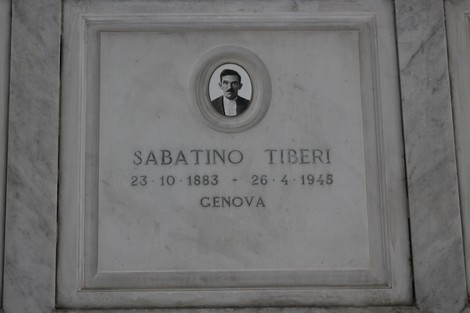 Sacrario dedicato ai partigiani di Torbella, con memoriali in marmo e ritratti. Rievocazione della Resistenza.