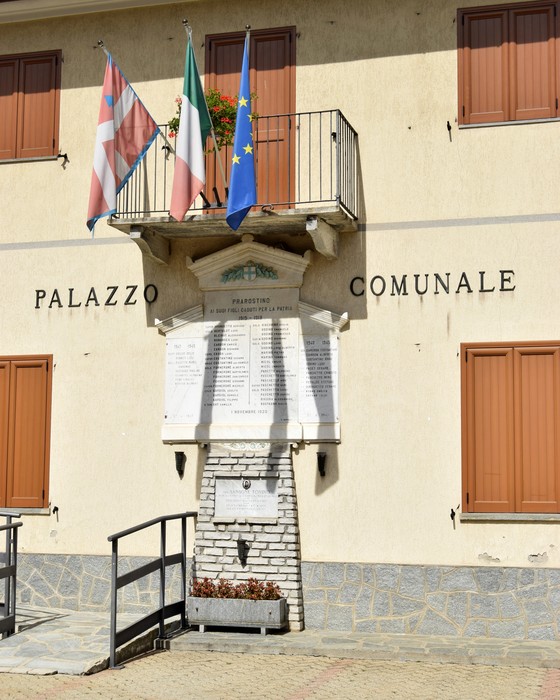 Lapide a Sansone, Comune di Prarostino (TO), foto 2