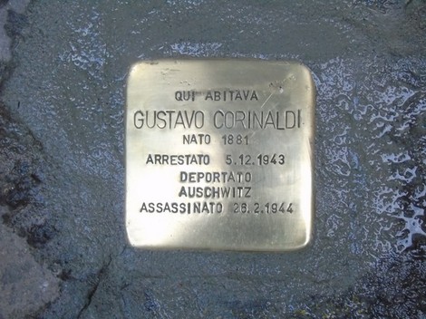 Pietra d'inciampo in memoria di Gustavo Corinaldi, vittima dell'Olocausto.